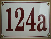 22 x 13 cm  voor 4 of 5 cijfers/letters bijvoorbeeld 12-14 of 123a (foto 4). 
